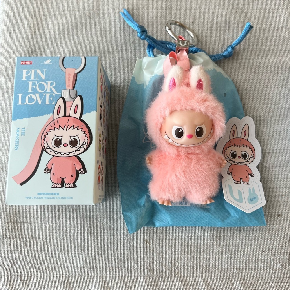 Pin For Love Labubu “U”